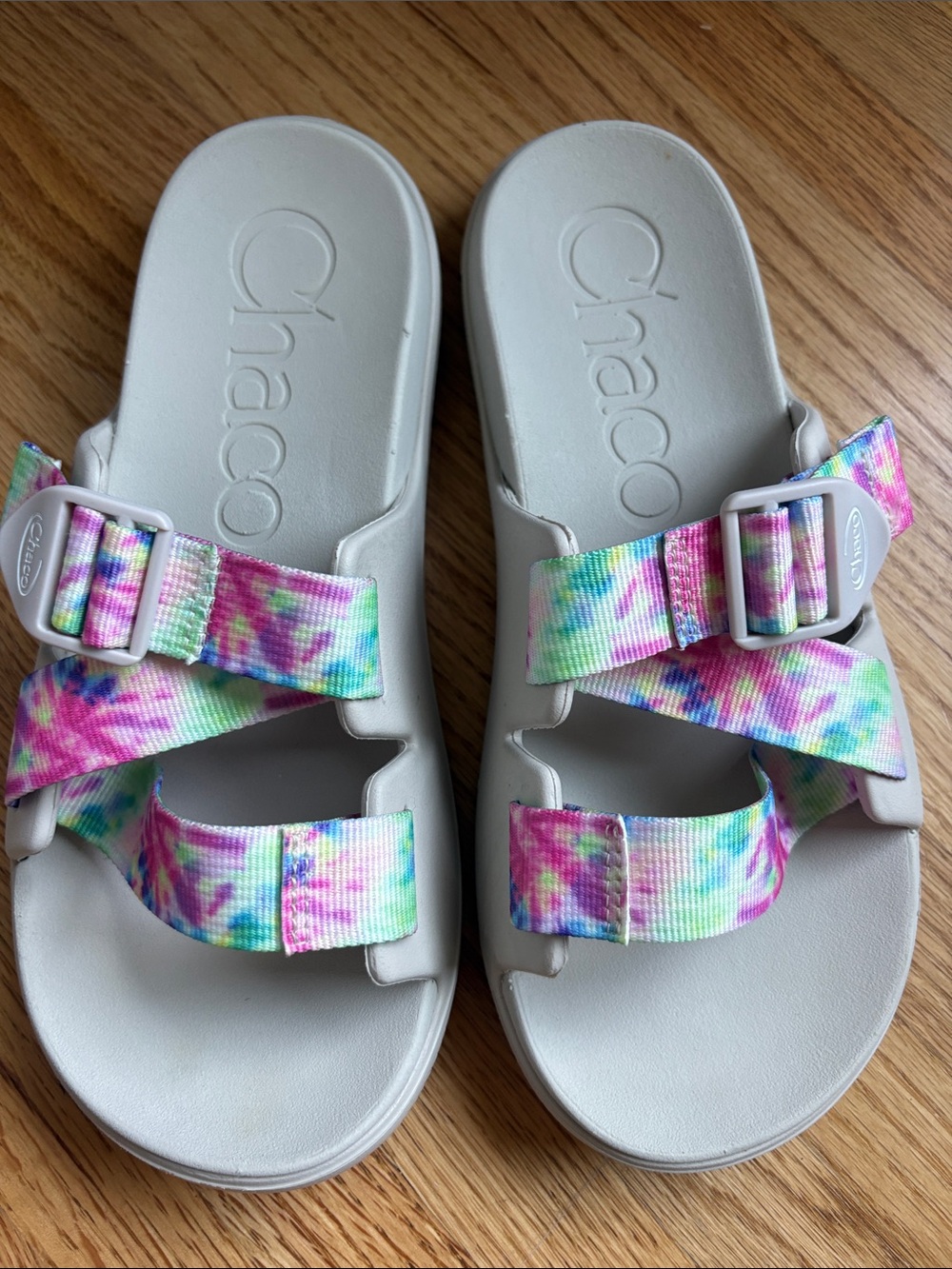Chaco size 8 Slide Sandals with Multicolor Tie-Dye Straps and off-White Footbed